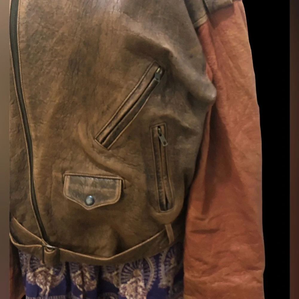 Vintage 90’s DKNY Leather Bomber Jacket S-M - Picture 6 of 13